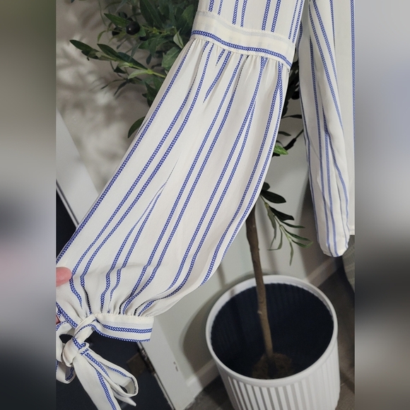 Rose + Olive white blue vertical striped bow cuff Medium - Picture 3 of 6